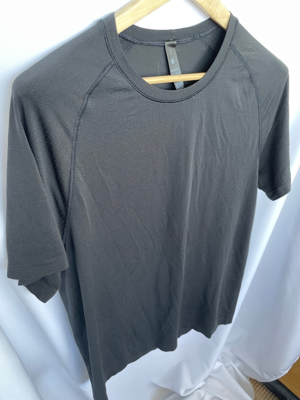 Lululemon Men's Black Performance Crew Neck Shirt Size L